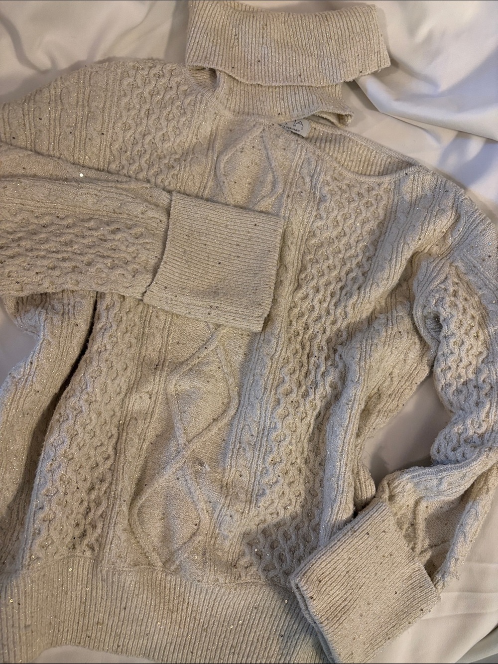 Sofía Vergara Cream Cable-Knit Turtleneck Sweater